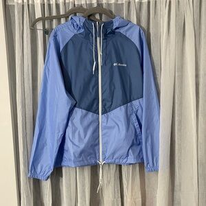 Columbia Women’s Two-Tone Blue Windbreaker